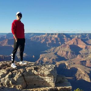 Meet your Posher, Sam